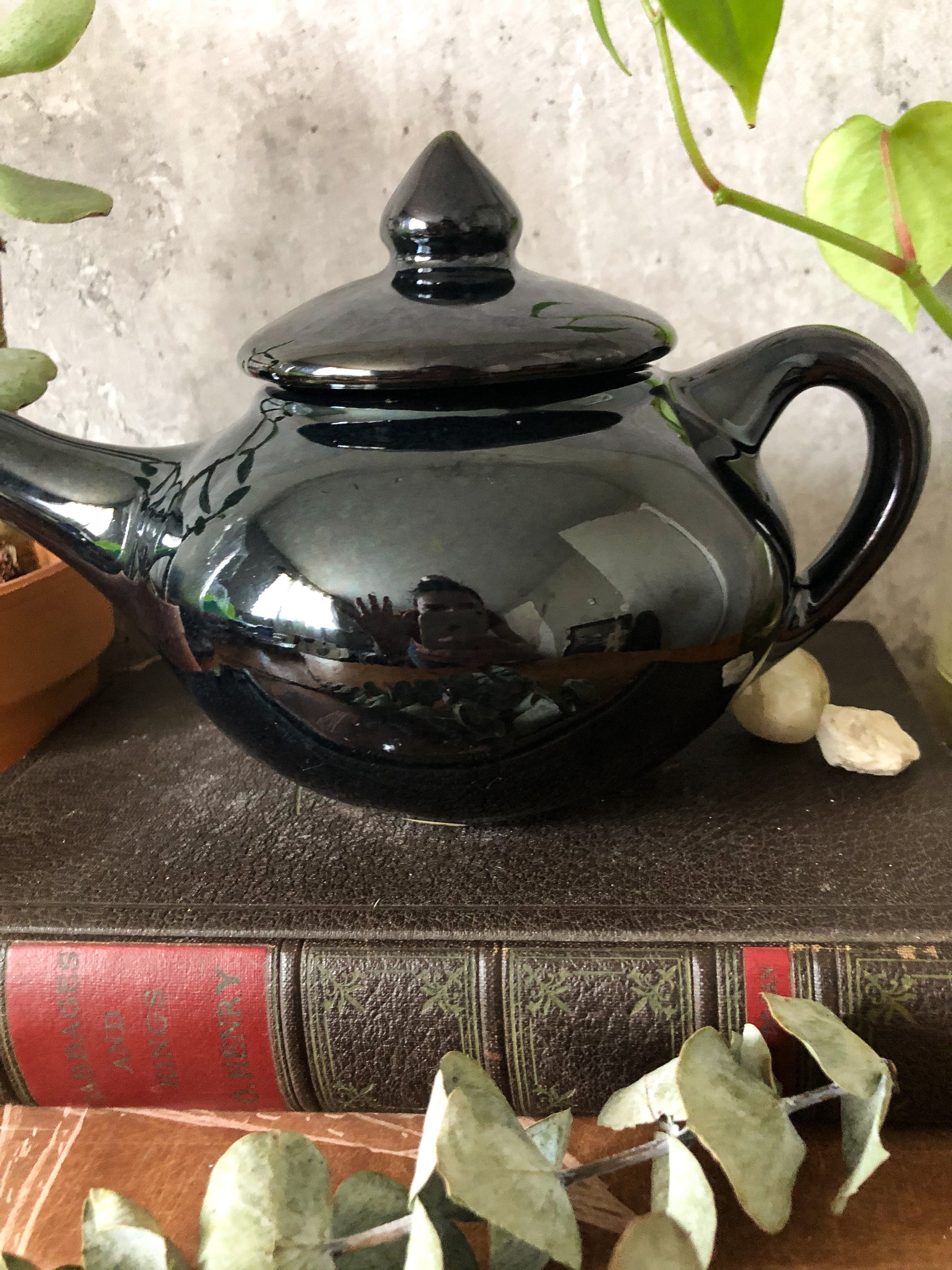 death's-head hawkmoth teapot