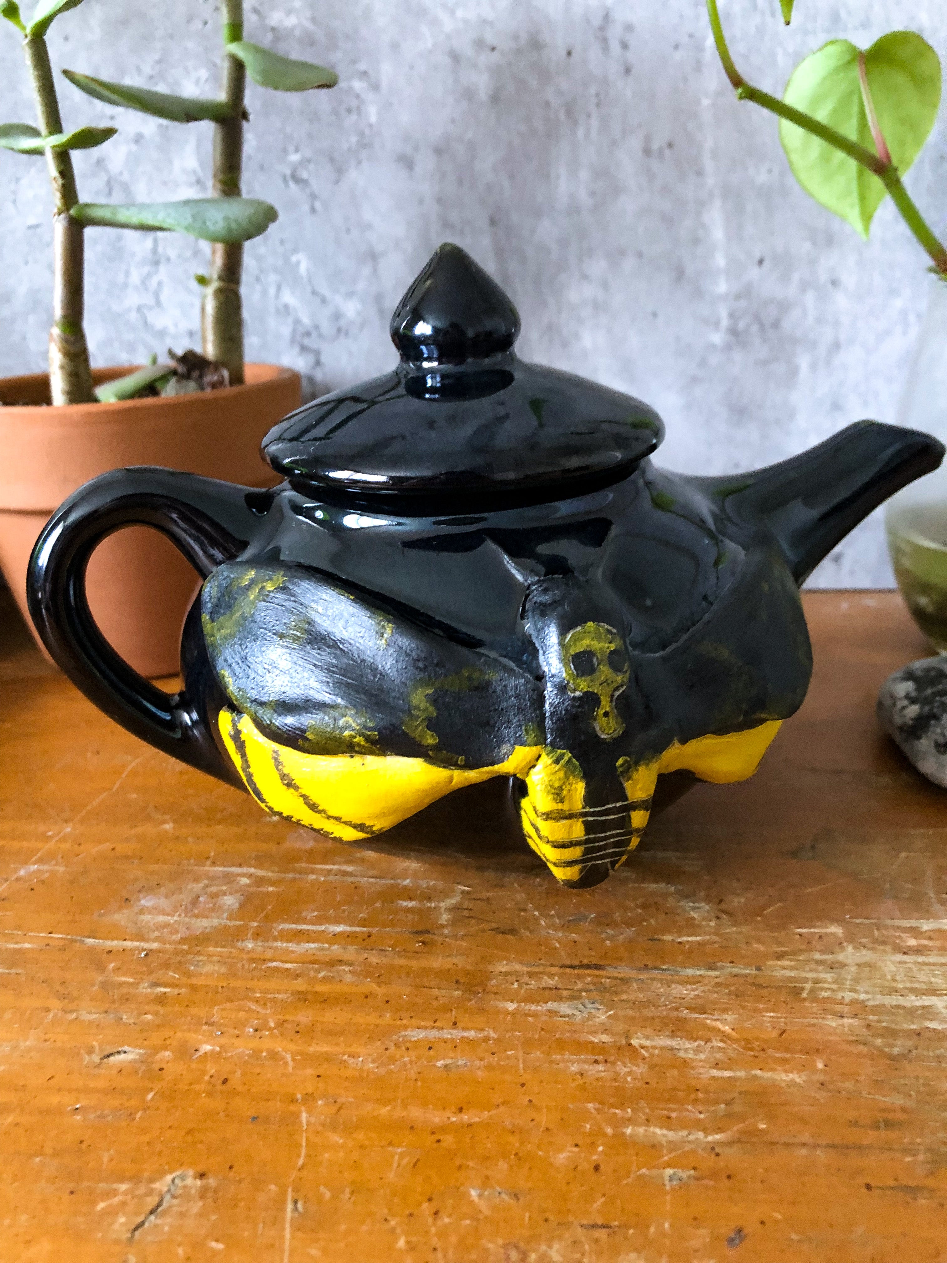 death's-head hawkmoth teapot